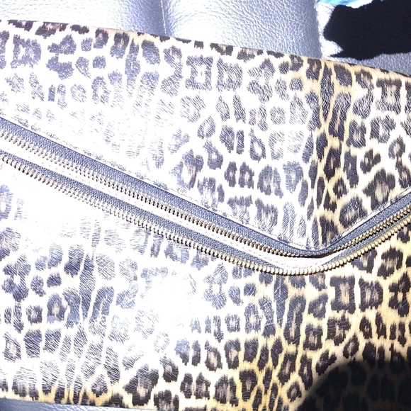 Henri Bendel - Picture 1 of 7